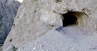 S&auml;mtliche Metallr&uuml;ckst&auml;nde wurden aus der Saltinaschlucht abtransportiert.