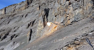 Ein Gasgemisch aus Propan und Sauerstoff explodiert in einem der Z&uuml;ndrohre auf der Gemmi.
