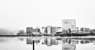 Entscheid naht. Am 27. November wird dar&uuml;ber abgestimmt, ob die Schweizer AKWs (Bild: Beznau) schon bald vom Netz m&uuml;ssen.  