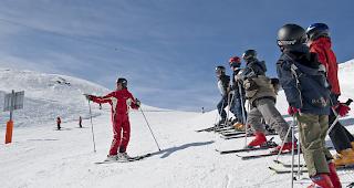 Gestaffelt. Die Schulen sollen in den Winterdestinationen unterschiedliche Ferienwochen haben.