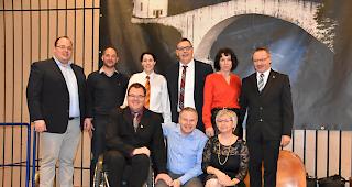 Alter und neuer Gemeinderat der Gemeinde Stalden. Hinten von links: Fischer Joel (neu), Abgottspon Felix (Alt-Gemeinderat), Willisch Erna (neu), Egon Furrer Gemeindepr&auml;sident (bisher), Piperata Rosemarie (bisher), Pius Briggeler (bisher). Vorne von links: Arnold Hans-J&ouml;rg Vizepr&auml;sident (bisher), Noti Alfons( bisher) und Winter Elisabeth ( Alt-Gemeinder&auml;tin).