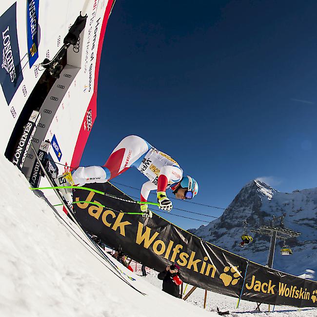 Patrick Küng beim Start zum zweiten Training zur Lauberhorn-Abfahrt