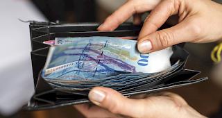 An der Sittener Fasnacht sind gef&auml;lschte Hunderternoten aufgetaucht.