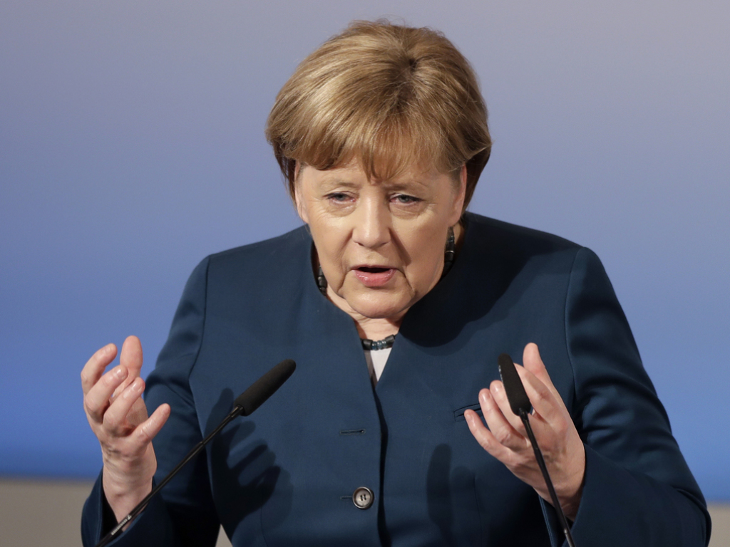 Merkel Warnt Vor Kleinlicher Diskussion Bei Verteidigungsausgaben 1815ch 