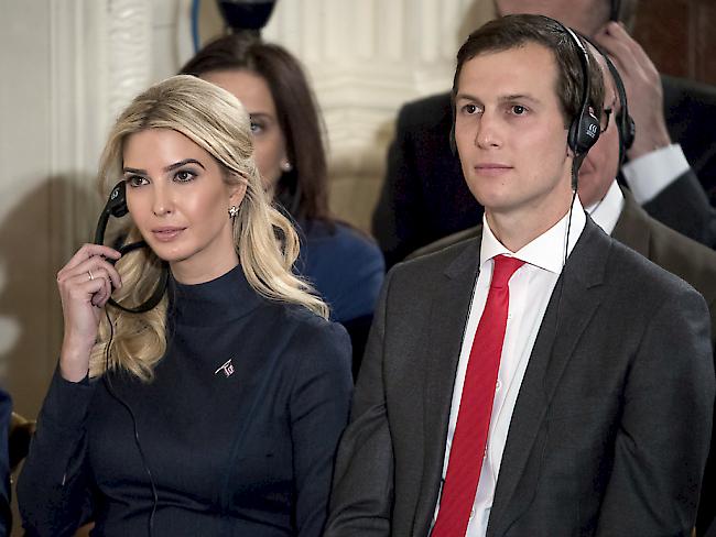 US-Präsidententochter Ivanka Trump und ihr Ehemann Jared Kushner streichen auch als Präsidentenberater hunderte Millionen Dollar aus Anlagegeschäften ein. (Archiv)