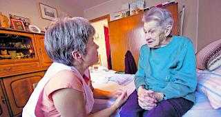 Unbezahltes f&uuml;rsorgliches Engagement soll sichtbarer werden. (Symbolbild)