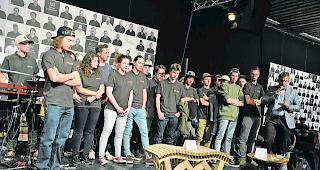 Gespanntes Warten. Bei der Aufl&ouml;sung des Lehrlingswettbewerbs fand Jurymitglied Thomas Gloor die passenden Worte.         