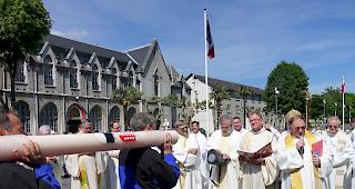 Die Pilgerkerze als &auml;usseres Zeichen der Lourdes-Wallfahrt 2017