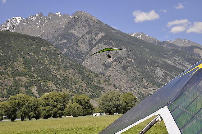 Die rund 30 Piloten genossen die idealen Bedingungen im Oberwallis übers verlängerte Auffahrtswochenende.