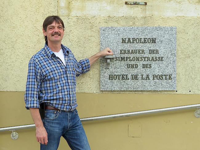 Vorfreude. Der neue Pächter des Hotel-Restaurant «Post» in Simplon Dorf heisst Uwe Ballmann. Das historische Gebäude ist seit dem Jahre 1830 in Besitz der Simpiler Burgergemeinde.