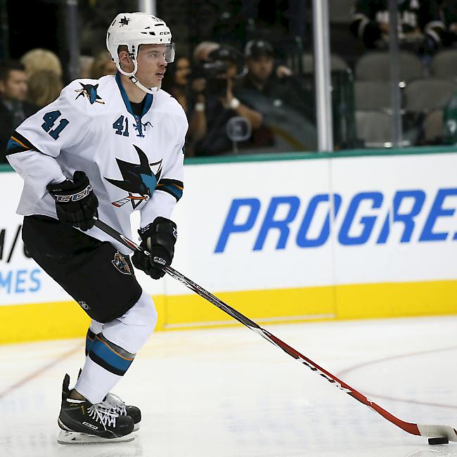 Mirco Müller verlässt die San Jose Sharks in Richtung New Jersey (Archiv)