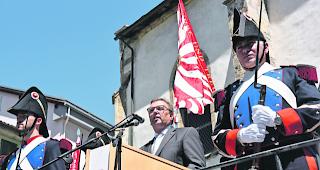 Teamgeist. Den Teamgeist, den er in der Gemeinde Leuk erlebte, habe er auch in Sitten gefunden, hielt Staatsrat Roberto Schmidt bei seinem Leuker Empfang fest. 