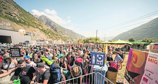 Geduldsspiel. Die Besucheraufm&auml;rsche f&uuml;hren zu l&auml;ngeren Wartezeiten am Eingang.  