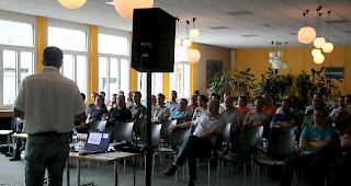 Christian Zuber von der Kantonspolizei referiert vor den Mitgliedern des VSSM.