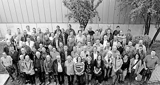 Gruppenbild. Die 88 Jubilare genossen ihren Ausflug ins Grimselgebiet. 