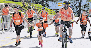 Geschafft. 775 Teilnehmer z&auml;hlte die diesj&auml;hrige Ausgabe von &laquo;B&auml;rgüf &ndash; Gemeinsam gegen Krebs&raquo;. Nach 875 H&ouml;henmetern gabs auf der Moosalp müde, aber sichtlich glückliche Gesichter zu sehen.