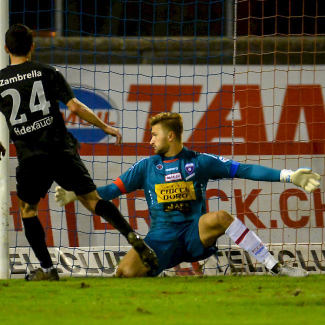 Der FC Chiasso (im Bild in einem Heimspiel gegen Le Mont) wurde wegen nicht nachgebesserter Beleuchtung mit 5000 Franken gebüsst