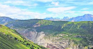 Rutschgebiet. Das Gebiet der Moosfluh oberhalb Riederalp, gesehen vom &laquo;Inner Aletschji&raquo;. 