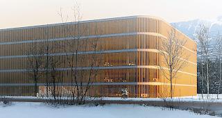 Das neue Parkhaus beim Spital Sitten soll Ende 2019 fertiggestellt sein.