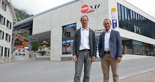 Optimistisch. Michael Nellen (l.), Direktor der Belalp Bahnen, sowie VR-Pr&auml;sident Klaus Zurschmitten k&ouml;nnen trotz schwierigem Umfeld erfreuliche Zahlen f&uuml;r das Gesch&auml;ftsjahr 2016/17 ausweisen.