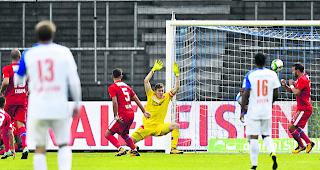 Offensiv-Power, Defensiv-Fehler. Soeben kassiert Sitten das 2:3...