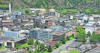 Blick auf das Lonzawerk in Visp