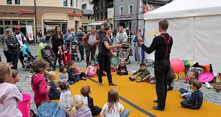 Die &laquo;Compagnie Digestif&raquo; unterhielt die Kinder mit einem Zirkusatelier.