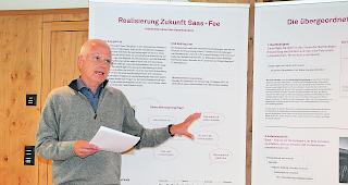 Zeit zum Handeln. &laquo;In diesem Arbeitsinstrument haben wir die komplexe Materie der Ortsentwicklung &uuml;bersichtlich dargestellt.&raquo; Als externer Berater wird Andreas Wirth die Zukunftsgestaltung des Gletscherdorfs begleiten. 