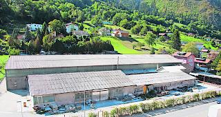 Grossz&uuml;gig. Neben einem neuen Landi-Laden wird auch eine AGROLA-Tankstelle realisiert. Auf der insgesamt 9800 m2 grossen Parzelle sollen zudem unter anderem eine Verkehrsfl&auml;che, ein gedecktes Parking und vor allem gen&uuml;gend Lagerkapazit&auml;ten entstehen.  