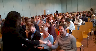 Das Interesse an der Jubil&auml;umsfeier im Visper La Poste war gross.