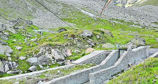 Fr&uuml;herkennung. Messen die Radaranlagen am obersten Verlauf des Triftbachs einen zu hohen Wasserstand oder ein pl&ouml;tzliches Anschwellen, wird Alarm ausgel&ouml;st. 