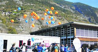 Zeichen gesetzt. Oberwalliser Procap-Mitglieder liessen Ballone steigen. 