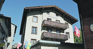 Das 1886 erbaute Gemeindehaus von St. Niklaus soll umgebaut werden.