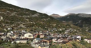 Wegen dem Dorfbrand im Jahr 1799 wurde Varen sp&auml;ter auf einem Felsen aufgebaut.