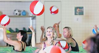 Wassergymnastik ist eines der Kursangebote.