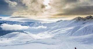 Familienkarte. Die anvisierten 999 Bestellungen bis zum kommenden 31. Oktober d&uuml;rften es nicht mehr werden. Dennoch setzen die Belalp Bahnen das Familienabo f&uuml;r 999 Franken um.