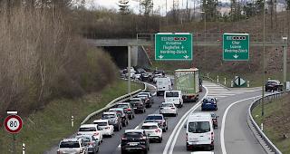 Verschiedene Abschnitte sollen wegen Kapazit&auml;tsengp&auml;ssen ausgebaut werden. (Archivbild)