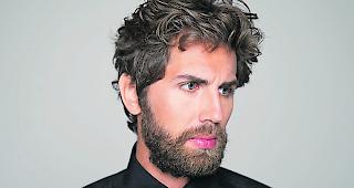 Regisseur David Constantin. Wer sich in der Welt von &laquo;Rocco&raquo; und &laquo;Hamster&raquo; umsehen will, kann dies unter anderem auf www.edinet.ch tun. 