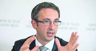 Nachhaltige Spiele. Staatsrat Fr&eacute;d&eacute;ric Favre ist &uuml;berzeugt, dass das Budget f&uuml;r die Olympiade dank der geringen Infrastrukturinvestitionen eingehalten werden kann.  