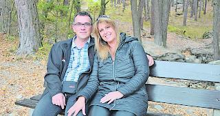 Schauen gemeinsam in die Zukunft: Ren&eacute; Volken und Evelyne Anthamatten.