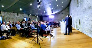 Es ging um Wasser. Aber nicht nur das Thema war Thema, sondern auch die Form der Veranstaltung selbst.