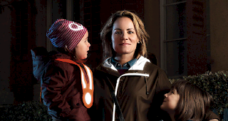 Flyer. Sicherheit durch Vorsichtsmassnahmen bei Dunkelheit.