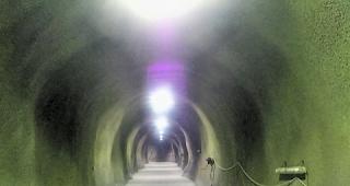 Mangelhaft. Bei der Bauabnahme kamen sogenannte &Uuml;bernasen zum Vorschein, die das Durchqueren des Tunnels mit einem Feuerwehrauto verunm&ouml;glichen. 