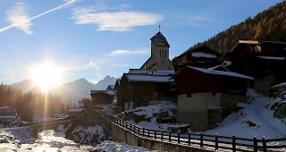 Synergien nutzen und Kompetenzen b&uuml;ndeln. Die L&ouml;tschentaler Gemeinden wollen die Zusammenarbeit intensivieren (im Bild Blatten).