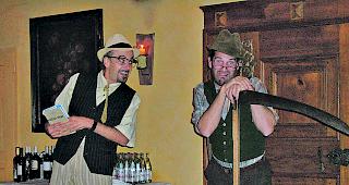 Gelungener Auftritt. Das Duo D&uuml;nit&uuml; strapazierte die Lachmuskeln der Anwesenden.  