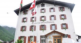 Um ihr Geld zur&uuml;ckzubekommen, hat die Gemeinde 15 Grundst&uuml;cke und 11 Bankkonti der Verurteilten einfrieren lassen.