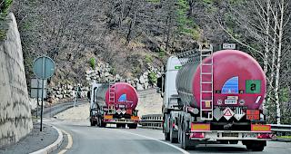 Defekte Bremsen und &uuml;berm&uuml;dete Lastwagen-Chauffeure sind auch am Simplon immer wieder ein Thema. (Archiv)