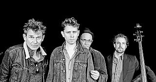 Gastspiel. Simon Ho spielt Musik, die auf w&uuml;nschenswerte Weise ersch&uuml;ttert. 