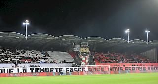 Die &laquo;Gradin Nord&raquo; im Tourbillon. Die Trib&uuml;ne wird sicherlich auch n&auml;chste Saison gut besucht sein.