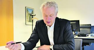 Realistisch. Der Leuker Gemeindepr&auml;sident Martin L&ouml;tscher und die Finanzen der Gemeinde: &laquo;Vorsichtige und realistische Planung&raquo;. 